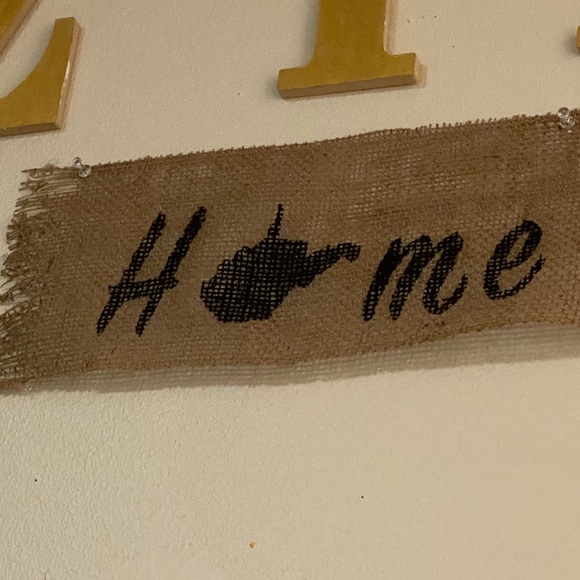 HOME BURLAP DECOR - Picture 1 of 2